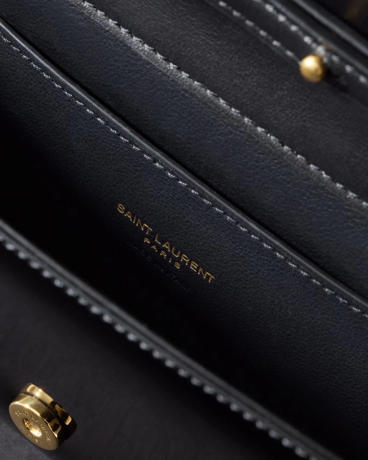 YVES SAINT LAURENT KATE CLUTCH EN CUIR VERNI — vue 6