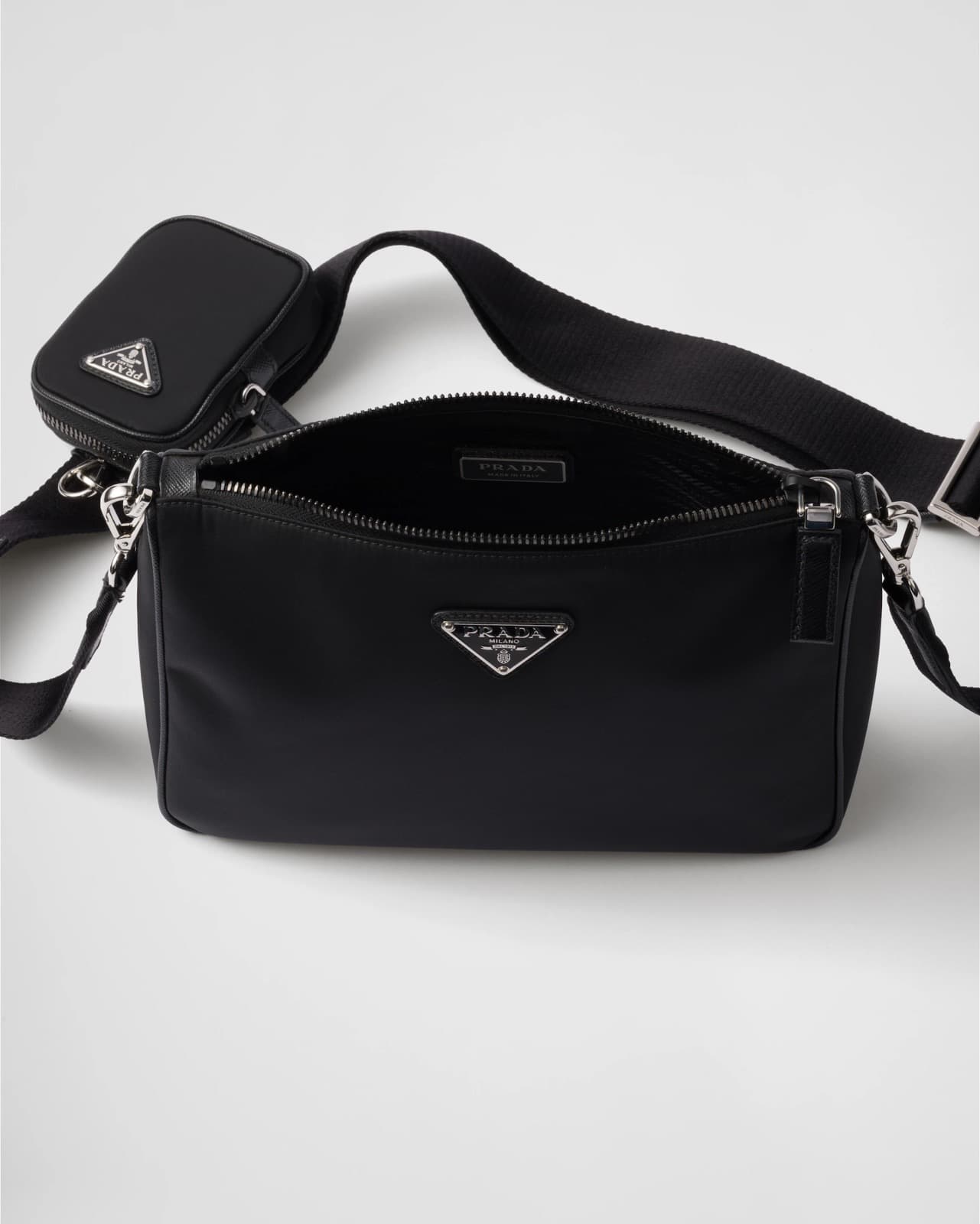 Prada Sac porté épaule en Re-Nylon et cuir Saffiano — vue 4