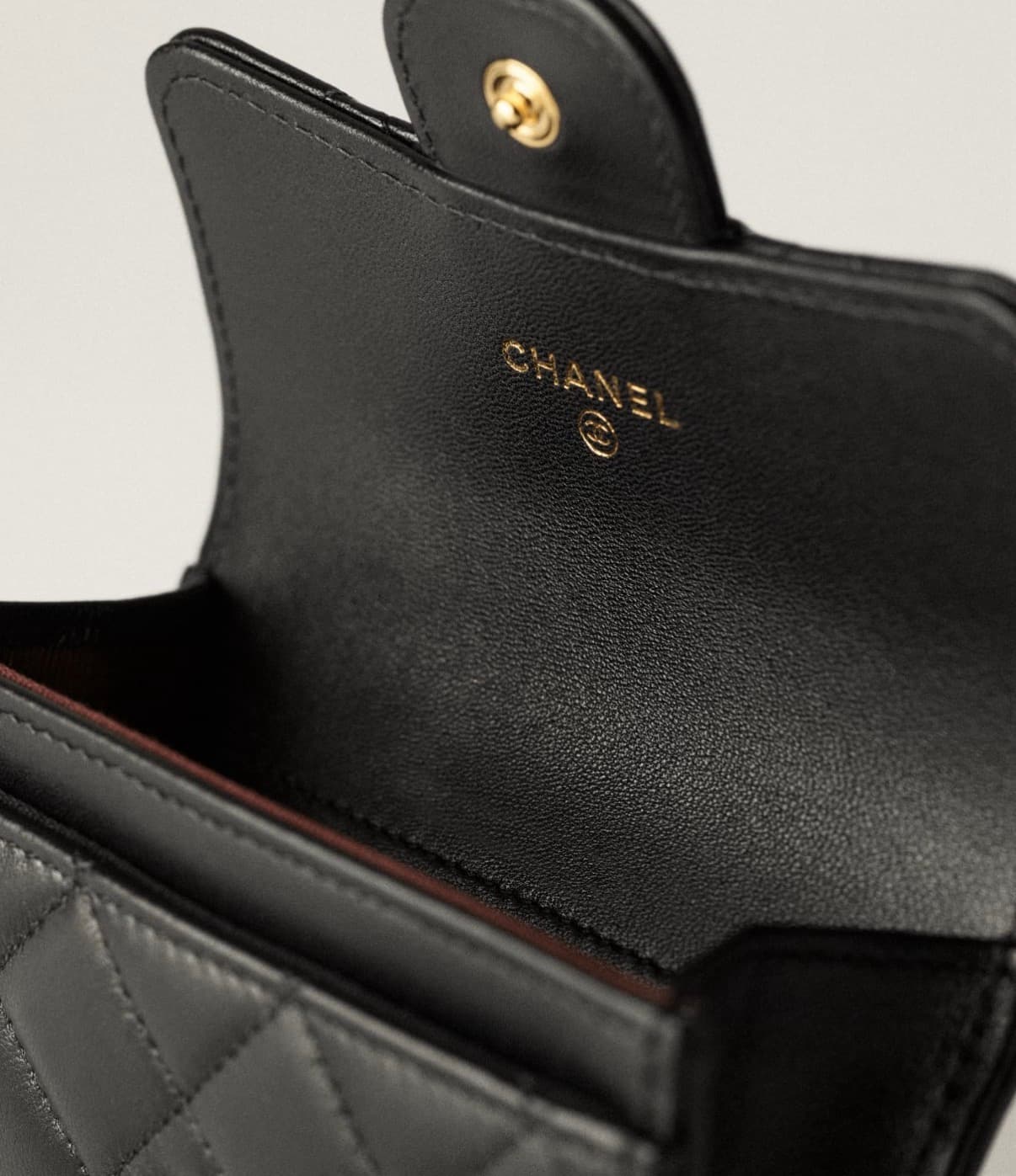 Chanel Porte-cartes à rabat classique femme — vue 3