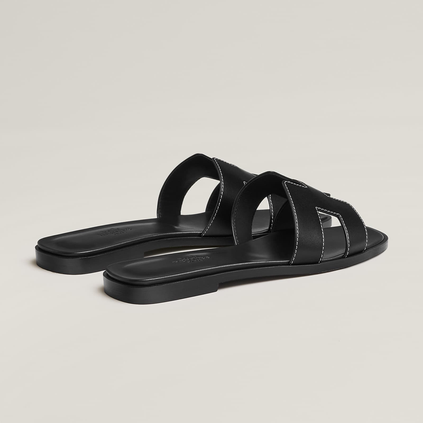 Hermes Sandale Oran Black — vue 3