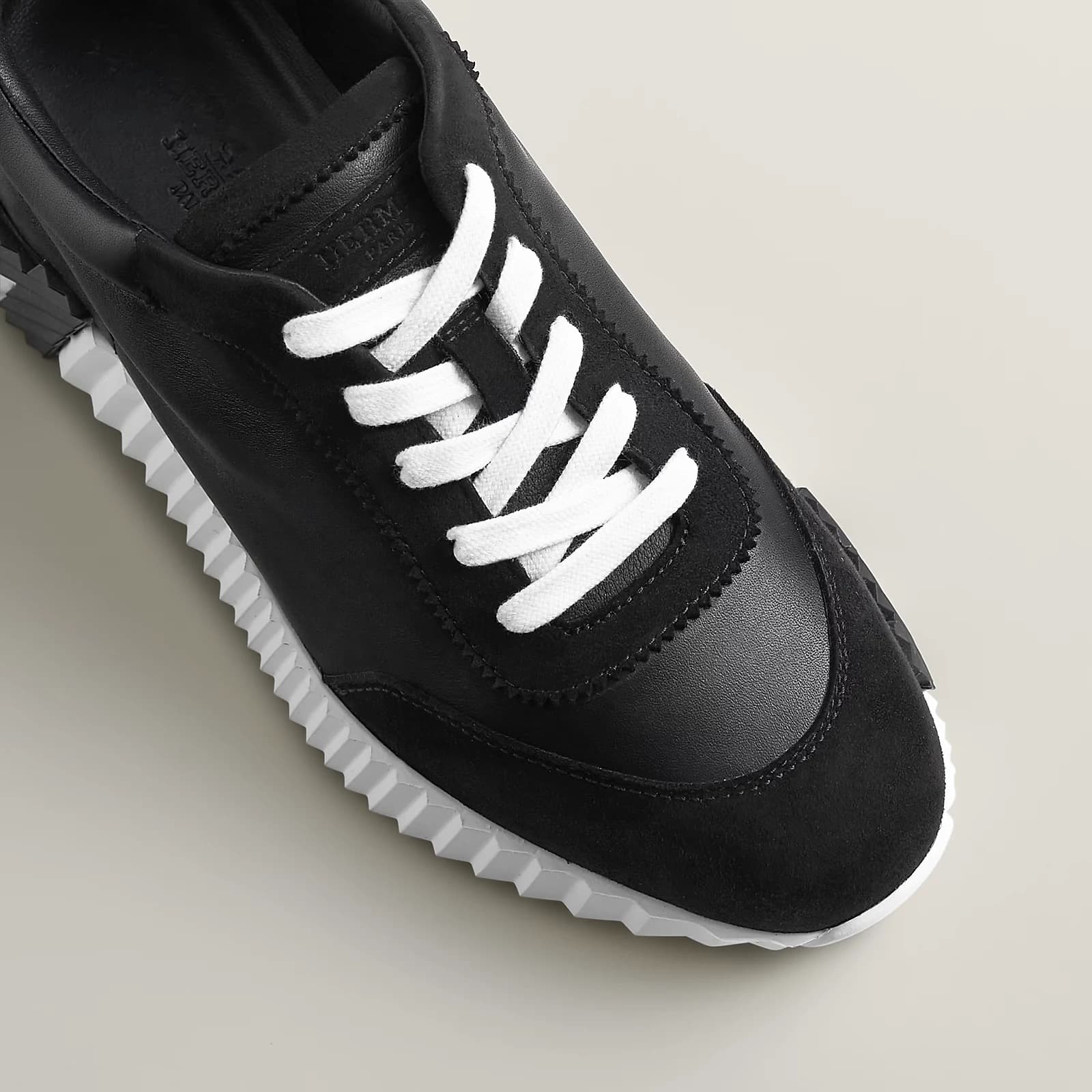 Hermes Sneakers Boucing black mate • black satin — vue 2