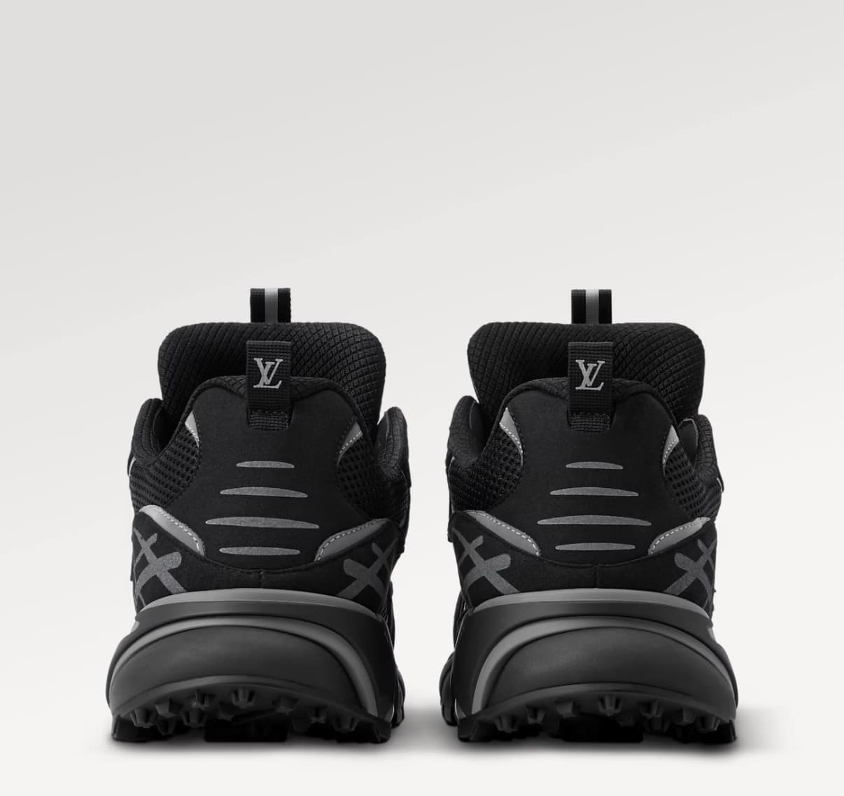 Louis Vuitton Sneakers Trainer Runner black — vue 3