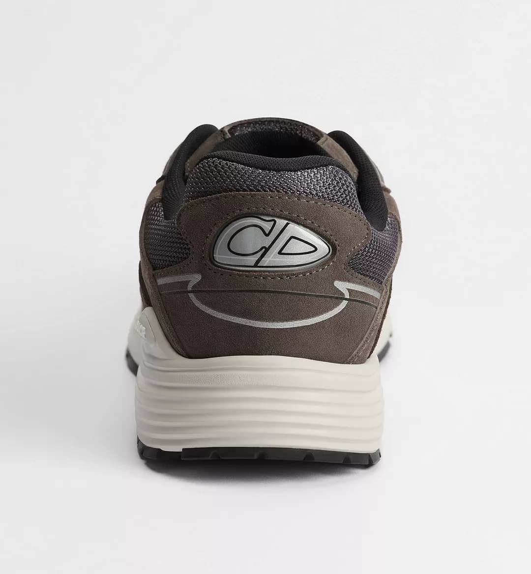 Dior Sneaker B30 Countdown — vue 3