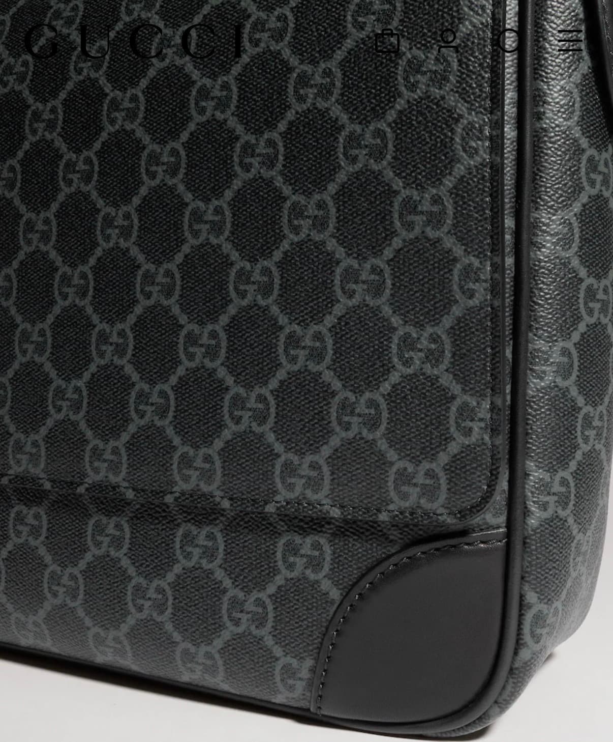 Gucci Sac à bandoulière GG Emblem moyen format — vue 4