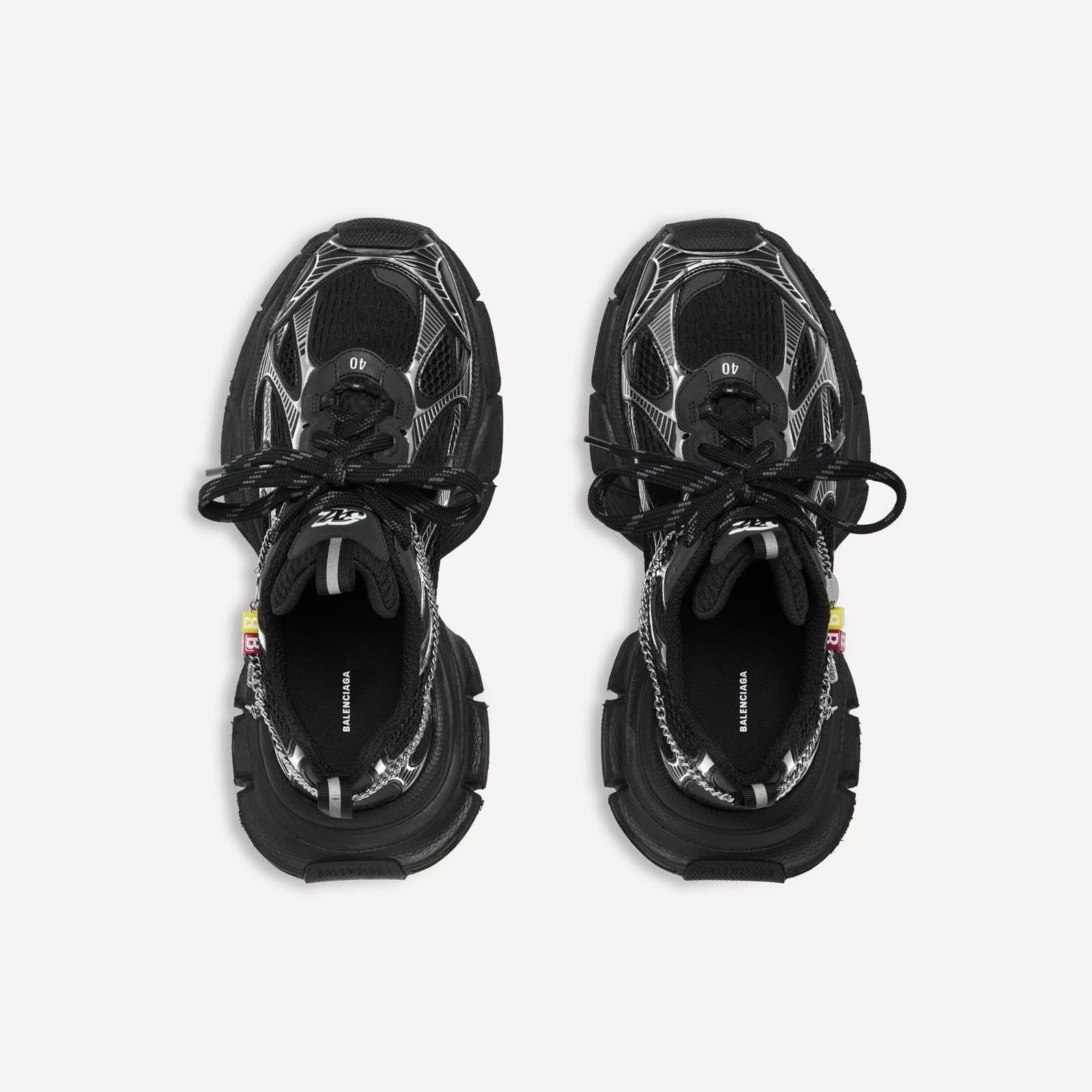 BALANCIAGA SNEAKER 3XL AVEC CHARMS EN NOIR/ARGENT — vue 4
