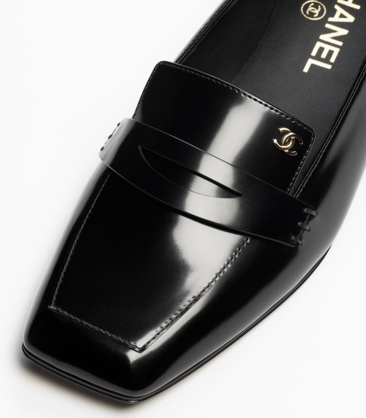 Chanel Mocassins — vue 3