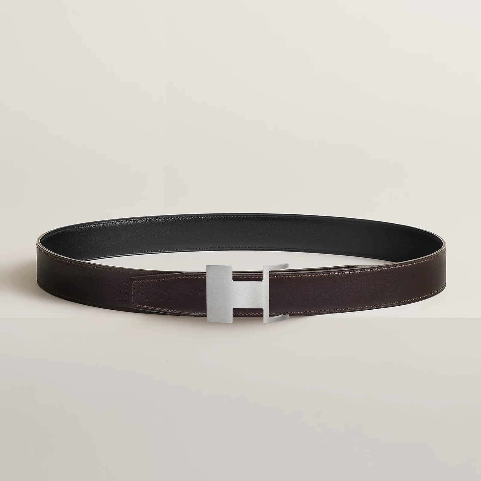 Hermes Boucle de ceinture Dive & Cuir de ceinture réversible 32 mm Couleur Noir / Ébène — vue 2